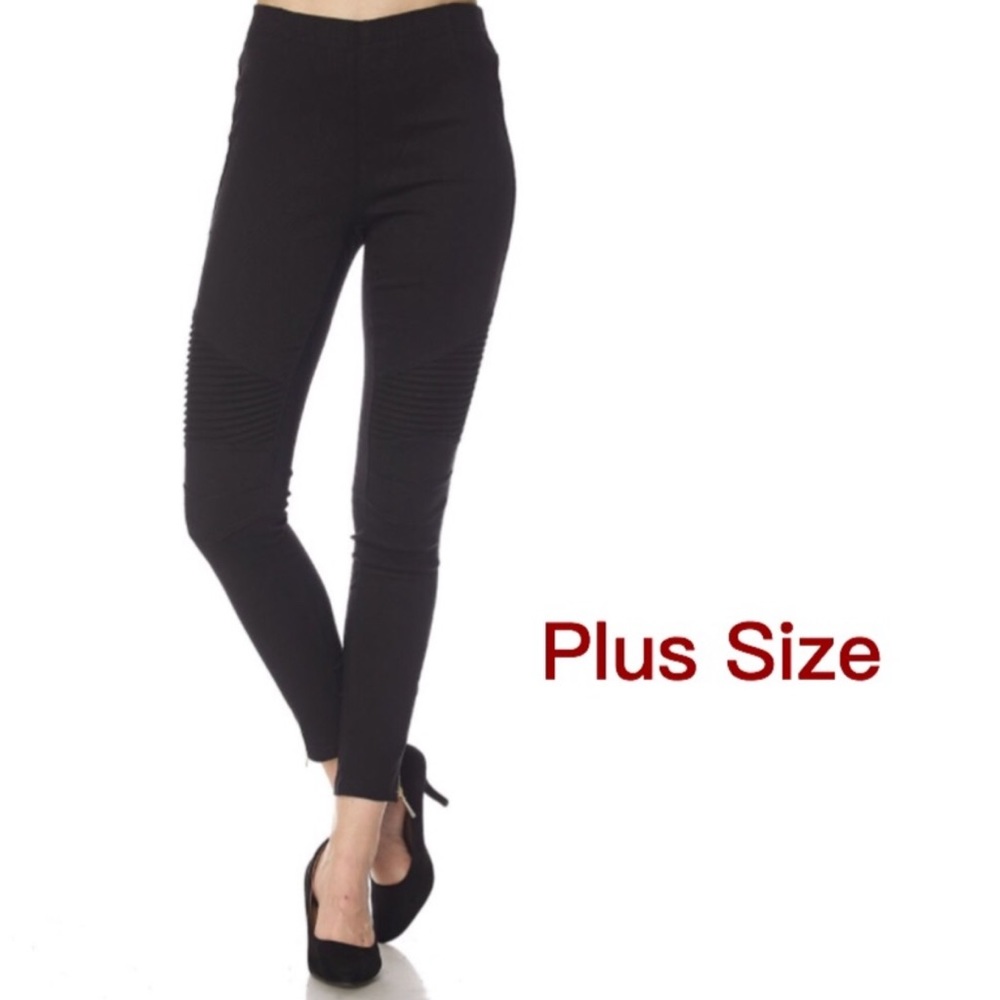 Plus Size Moto Leggings With Gold Ankle Zipper Size 1XL/2XL